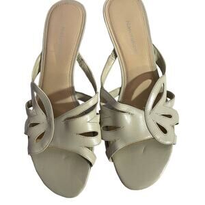 Naturalizer Size 9 Sandals Tan 1.5" heel very nice women shoes